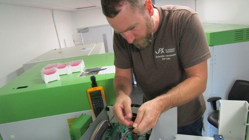 SIS_Garrett Freezer Repair_800x450 - 1