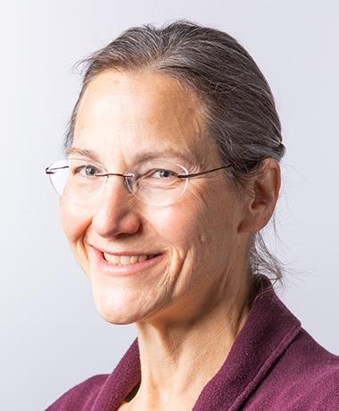 Ruth-Saxl-Headshot-2024