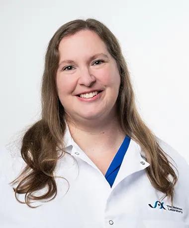 Amy Clipperton-Allen Headshot 2025