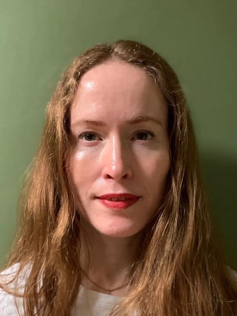 Danni Presgraves Headshot