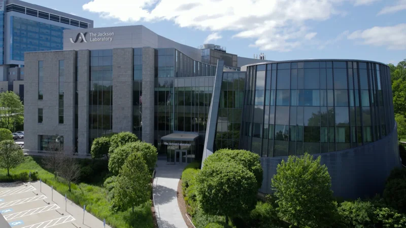 T32 UConn/JAX-GM Training Program in Genomic Science  - Page Tile