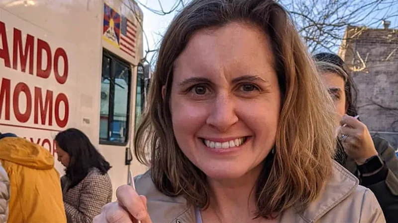 Cara McDonough, Strategic Communications