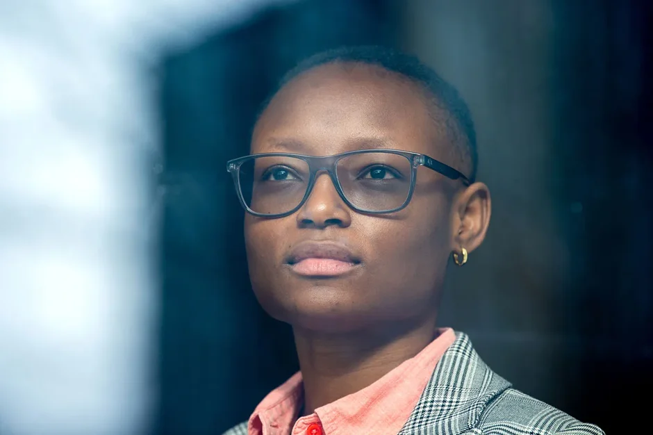 Data analyst turned artist visualizes life inside cells