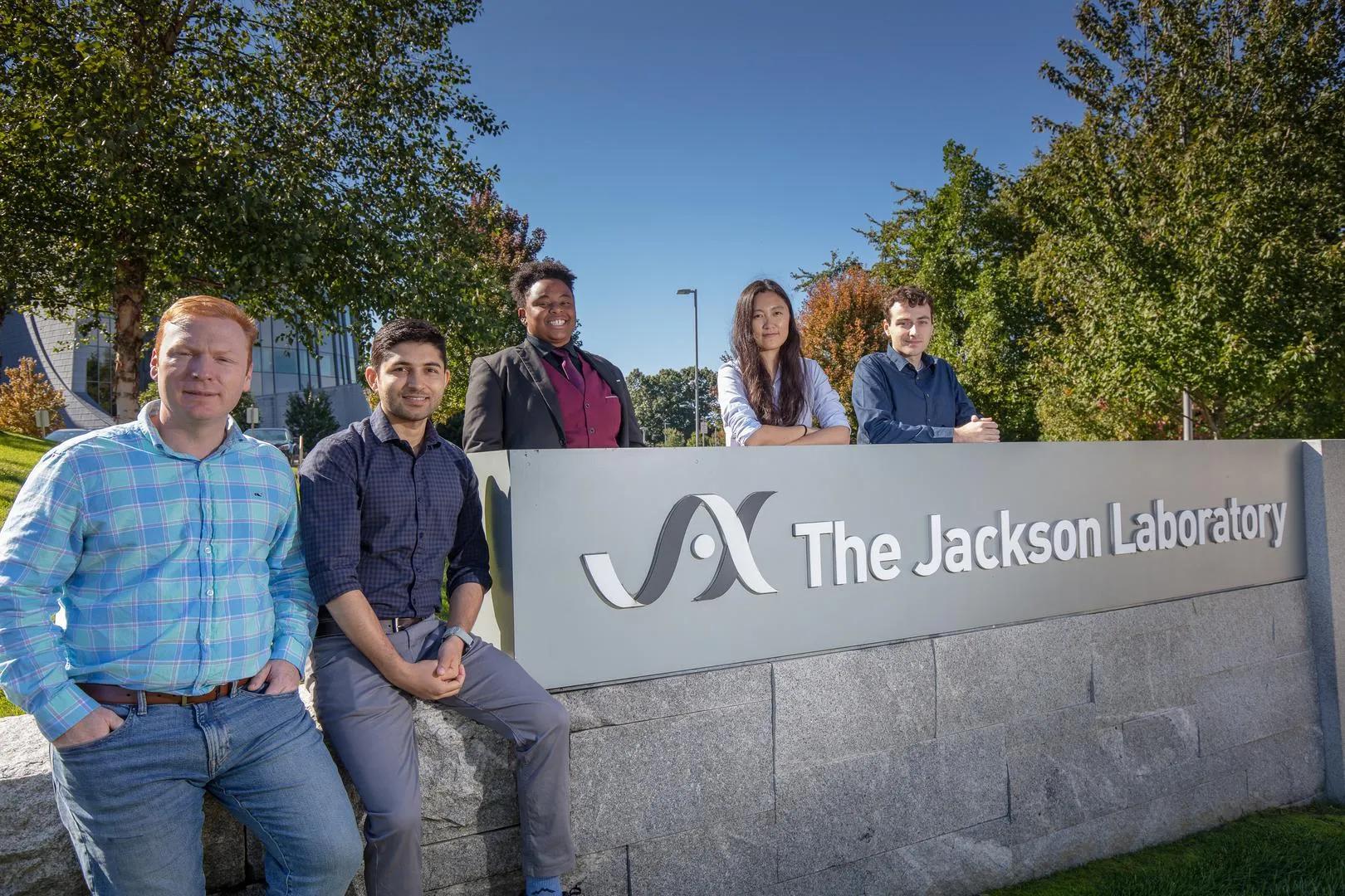 Travis Hinson (l) and his lab group.